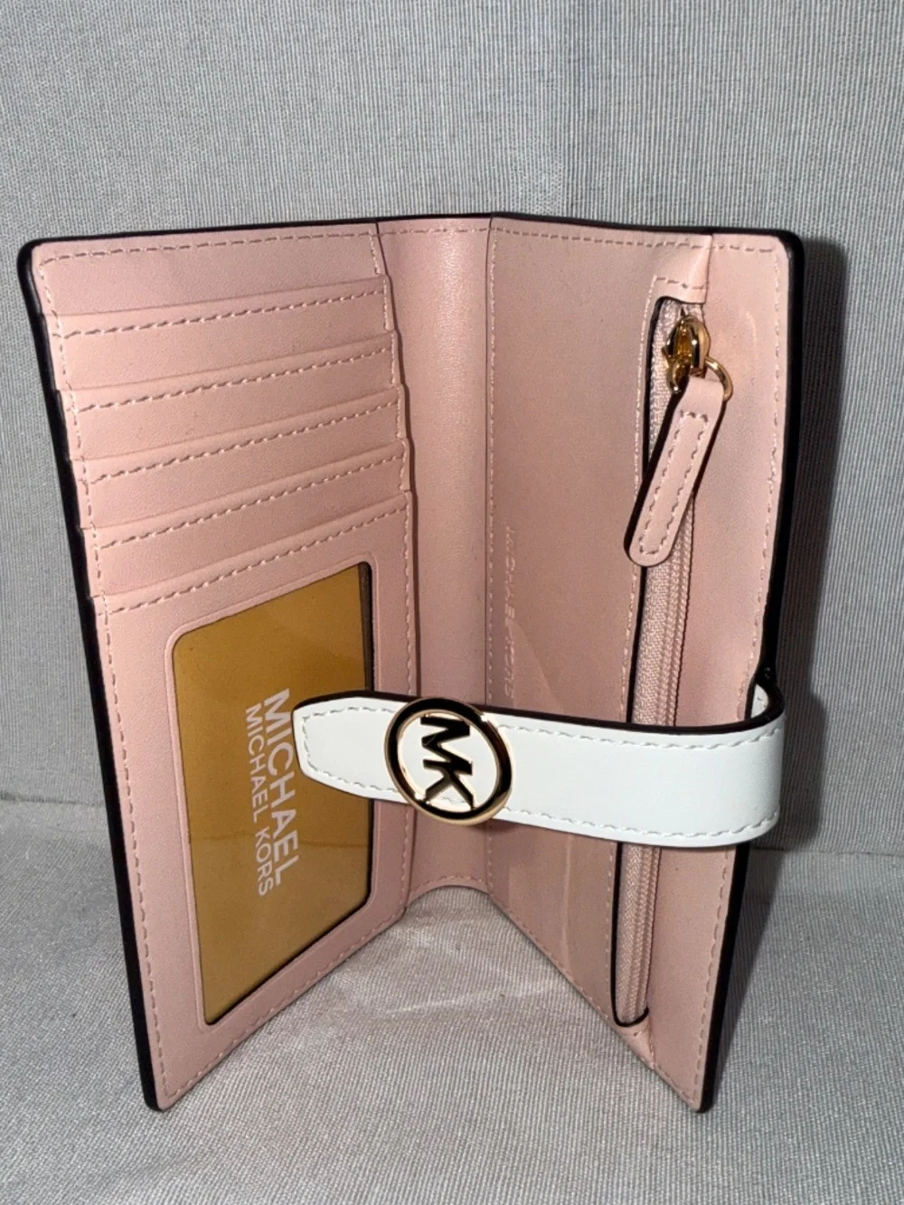 ✨ NWOT Michael Kors Greenwich Medium Signature Logo Wallet Powder Blush Multi ✨